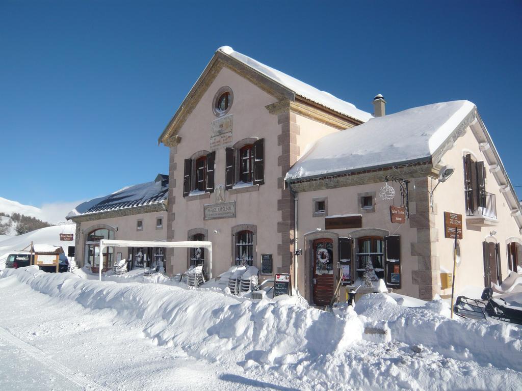 Hotel, Le Refuge Napoleon Vars  Exterior foto
